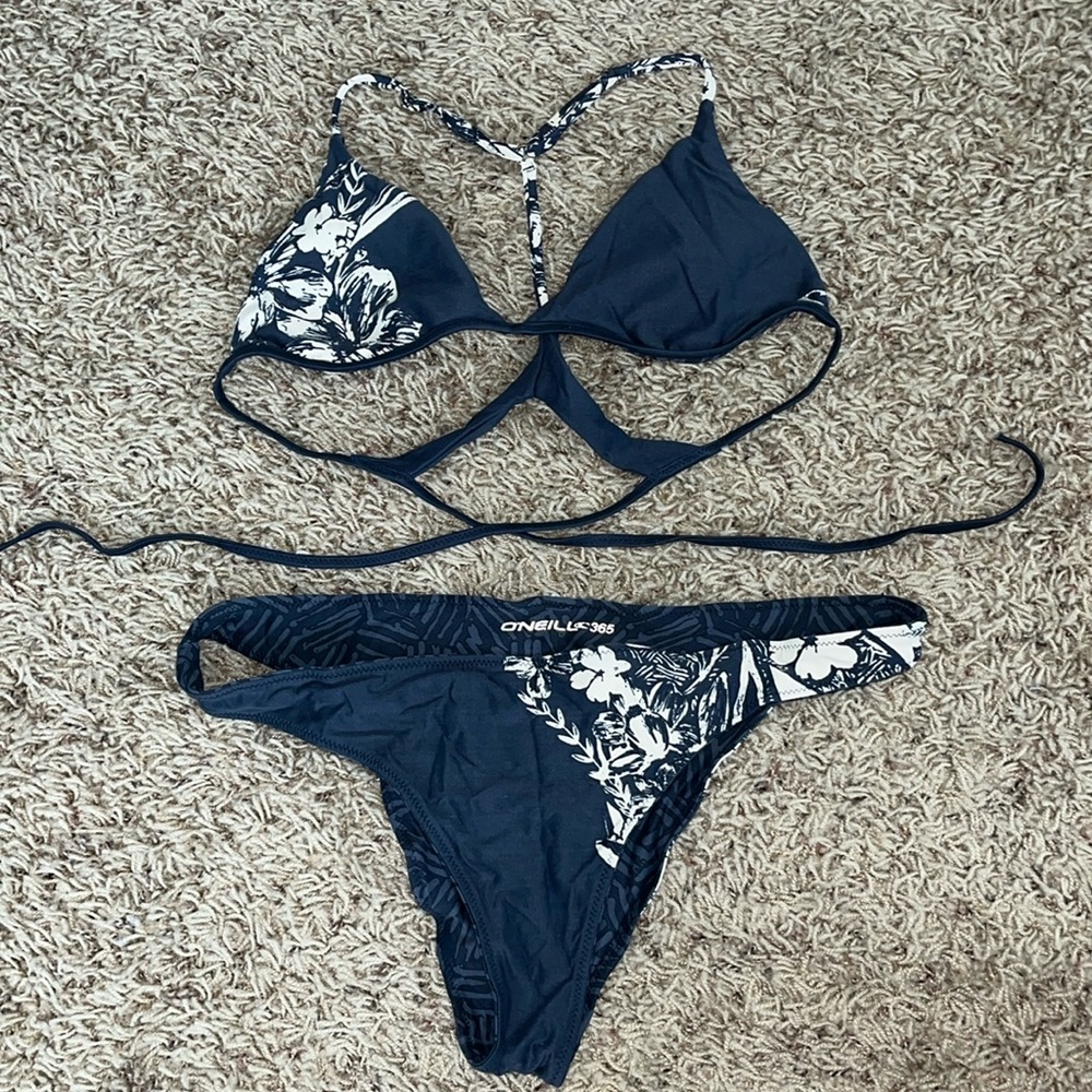 O'Neill reversible blue and White Bikini